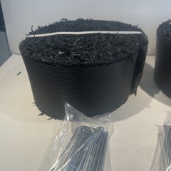 VEVOR Rubber Mulch Roll 120 x 4.5in 2 Rolls Landscape Recycled Rubber Mulch Mat