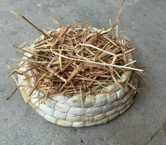 Kela Tipi Wheat Straw 100% Natural Soft Dry Straw Bale Grass Cover Garden Mulch