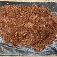 Fresh Natural Redwood Mulch, 34QT Gorilla Hair Garden Bark USA Wood Chips