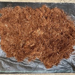 Fresh Natural Redwood Mulch 34QT Gorilla Hair Garden Bark USA Wood Chips