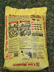 Black Kow Composted Cow Manure 1 Cu Ft Organic Soil Amendment Garden Compost