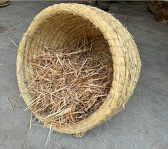 Kela Tipi Wheat Straw 100% Natural Soft Dry Straw Bale Grass Cover Garden Mulch