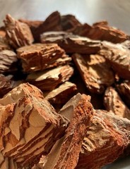 Pine bark mulch for terrarium, decore, etc. 3-5cm 1Litre (0,26 gallon)